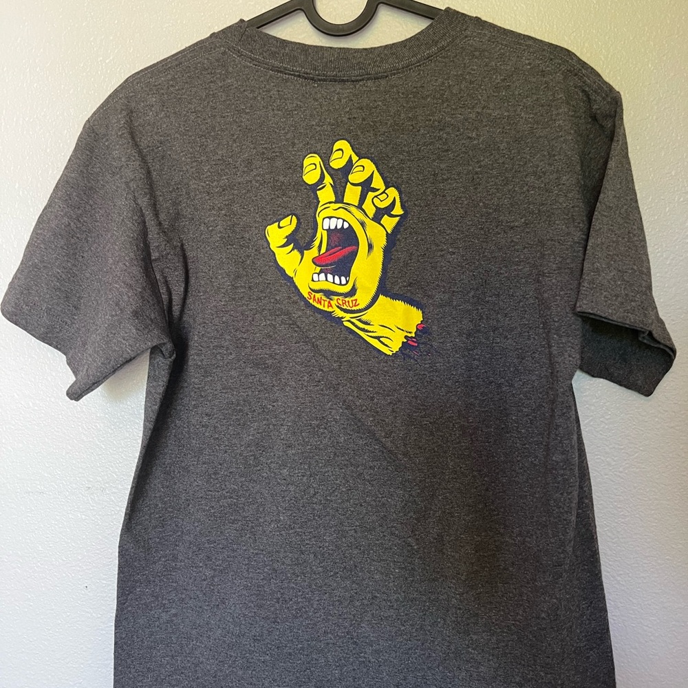 Boys Santa Cruz size large